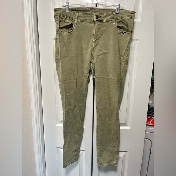 Old Navy Midrise Rockstar Leaf me Alone Olive Green Jeans size 16 - Picture 1 of 6